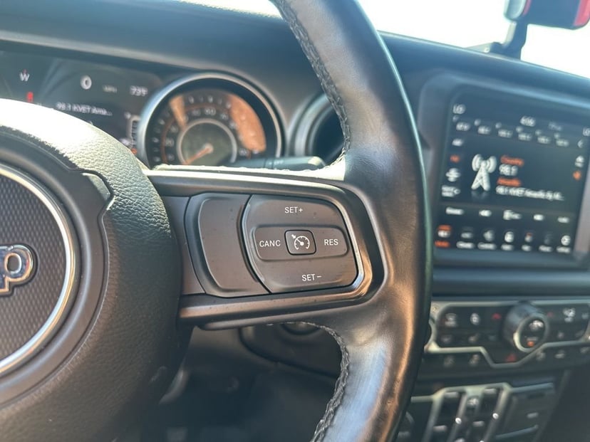 2022 Jeep Gladiator - Image 30
