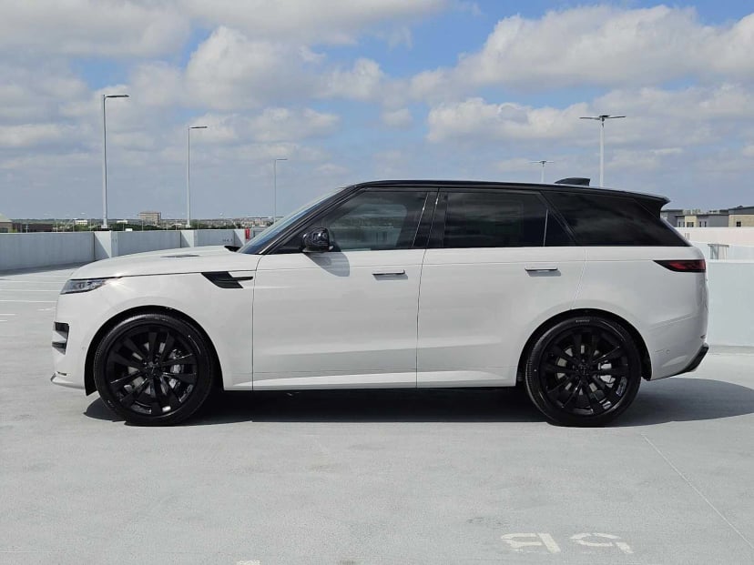 2026 LAND ROVER Range Rover Sport - Image 4