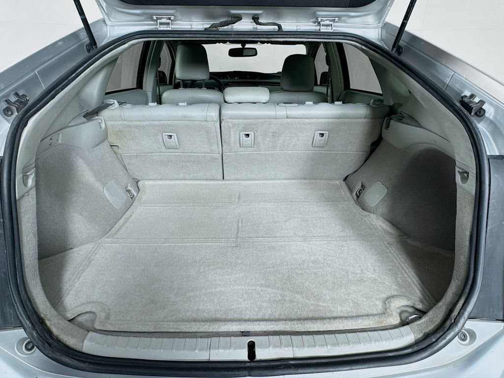 2014 TOYOTA Prius - Image 30