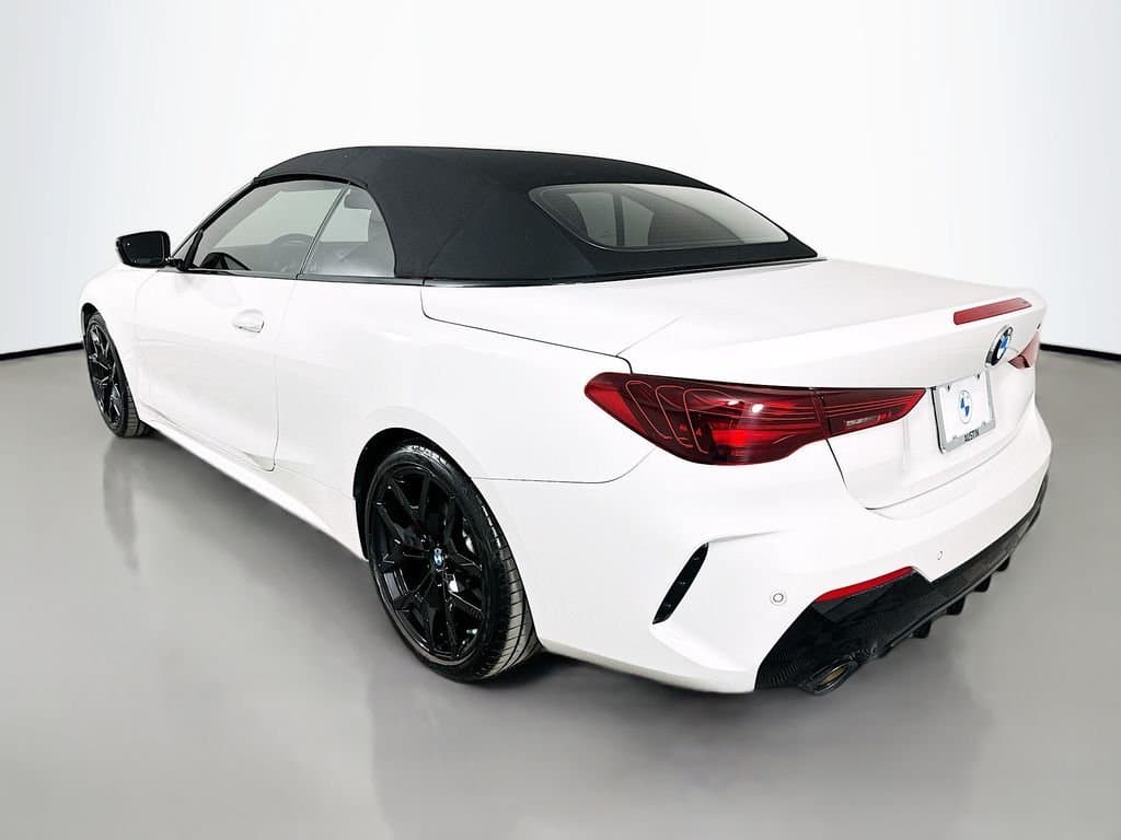 2025 BMW 4 Series - Image 7