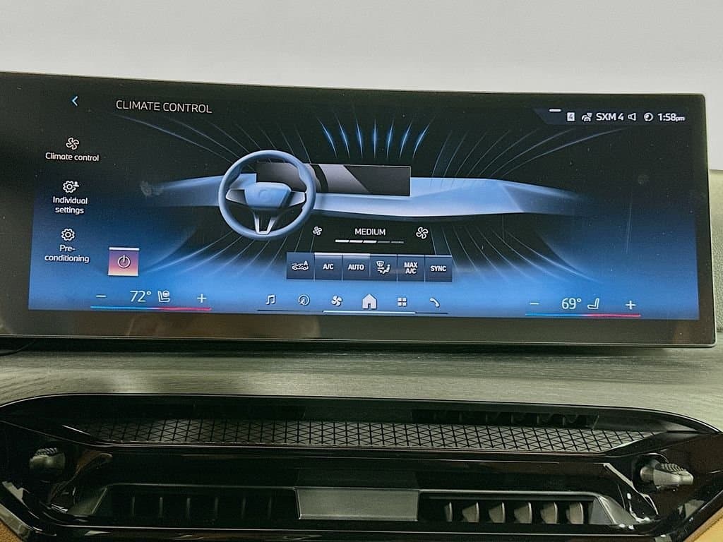 2026 BMW 3 Series - Image 12