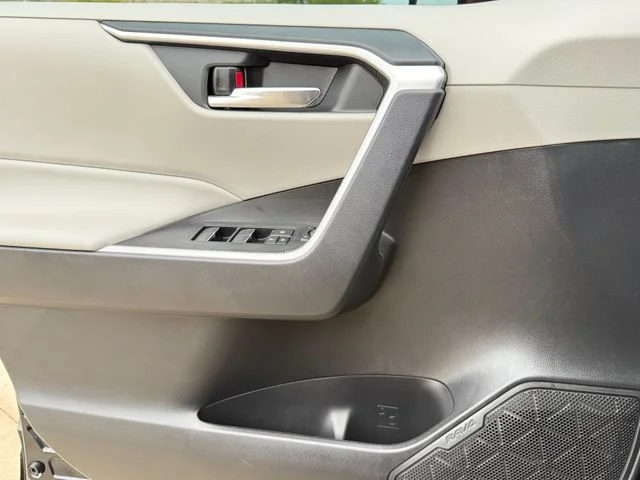 2024 Toyota RAV4 - Image 23