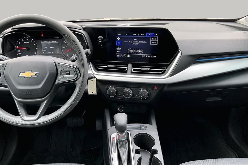 2025 Chevrolet Trax - Image 7