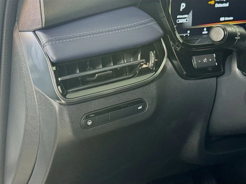 2027 INFINITI QX60 - Image 10