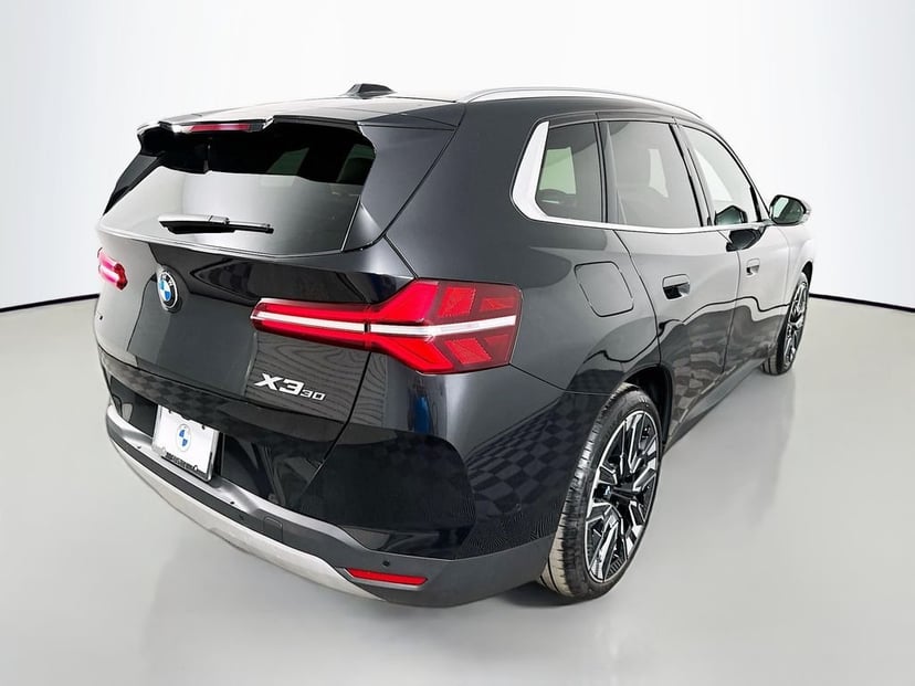 2025 BMW X3 - Image 4