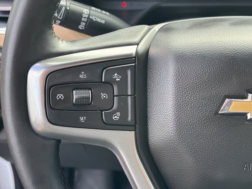 2023 Chevrolet Suburban - Image 15