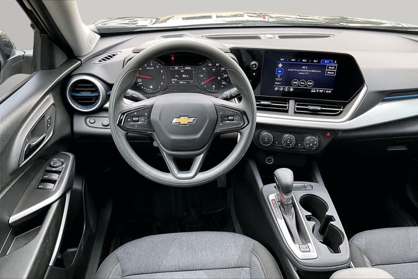 2025 Chevrolet Trax - Image 6