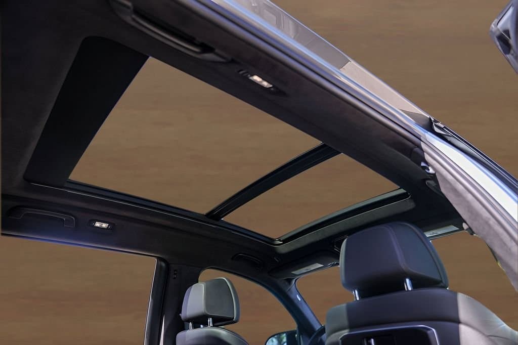 2023 BMW X7 - Image 34