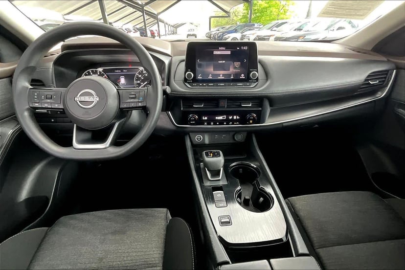 2023 Nissan Rogue - Image 15