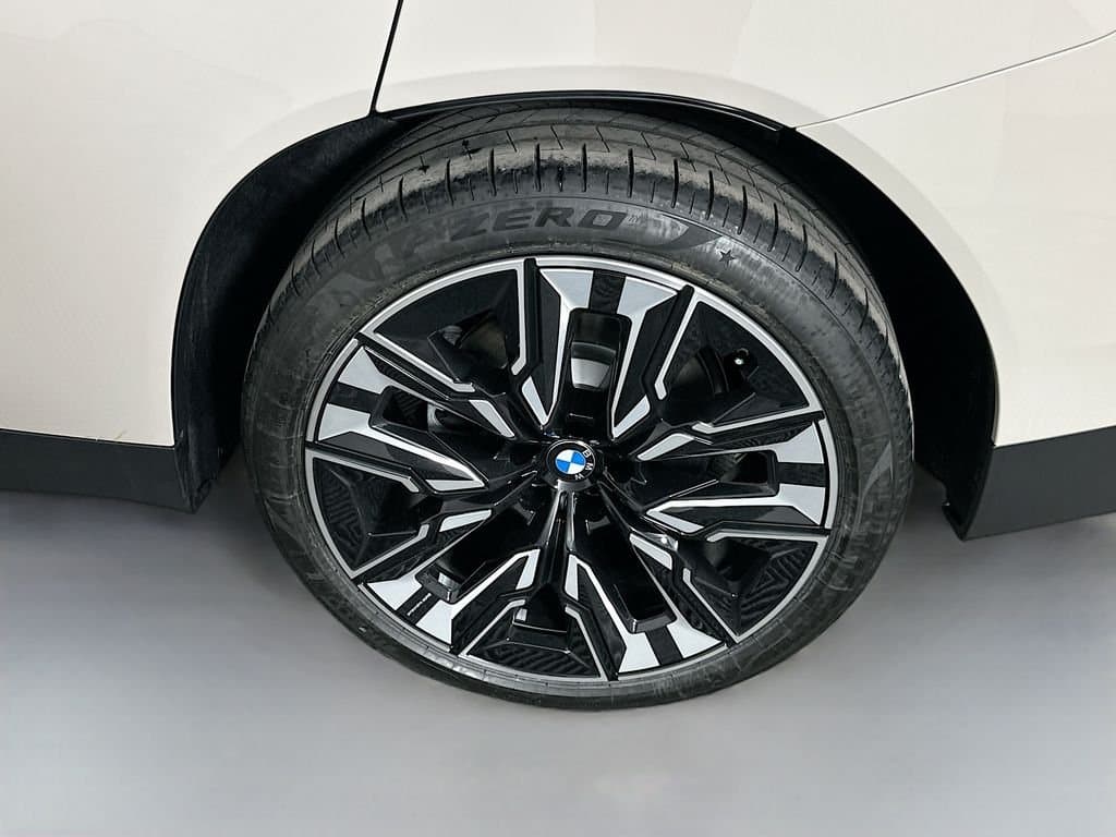 2025 BMW X3 - Image 23