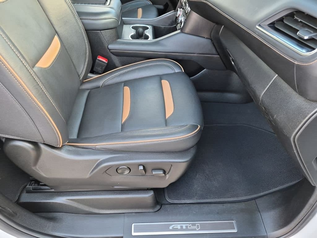 2024 GMC Yukon XL - Image 16