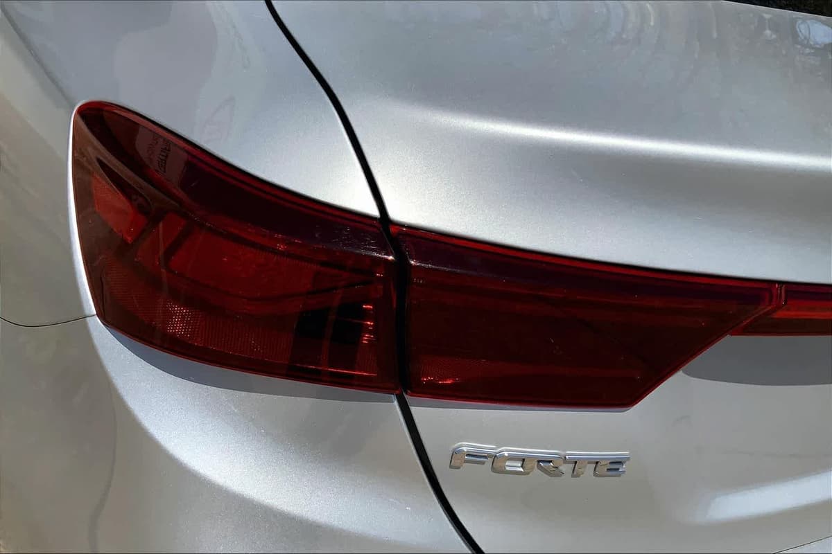 2020 Kia Forte - Image 28