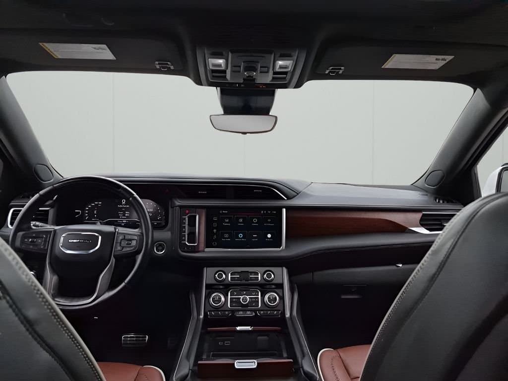2023 GMC Yukon XL - Image 24