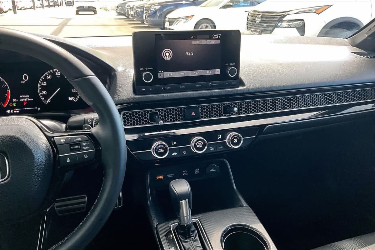 2025 Honda Civic - Image 7