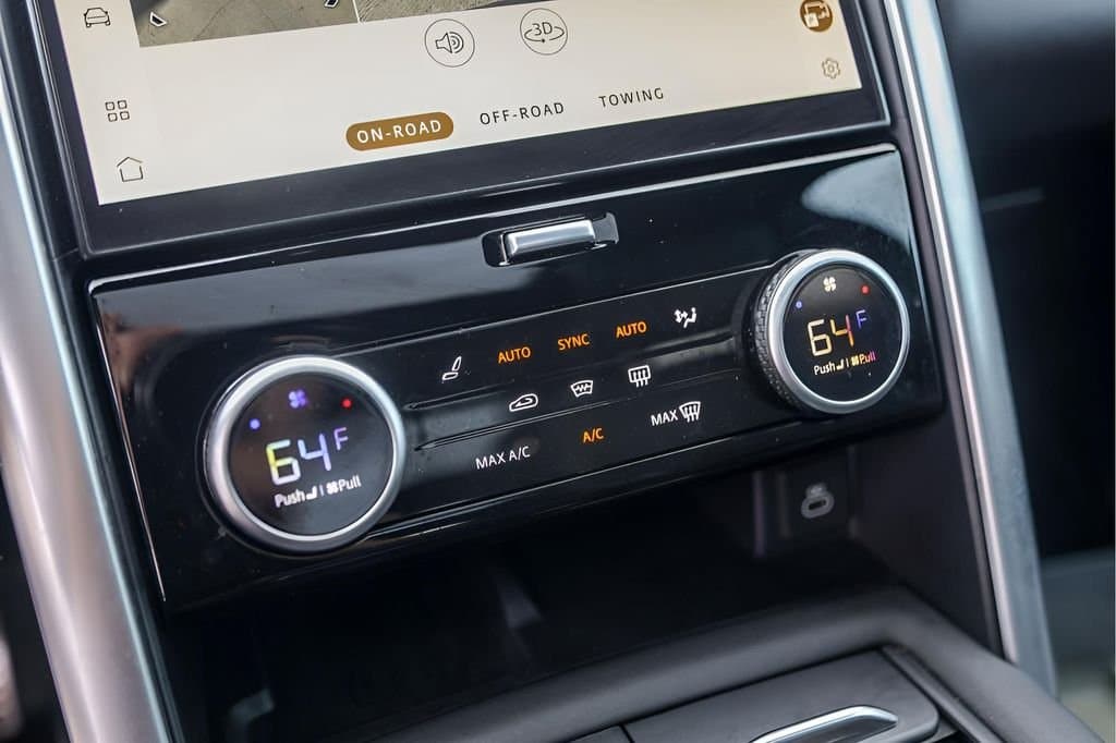 2024 Land Rover Discovery - Image 22