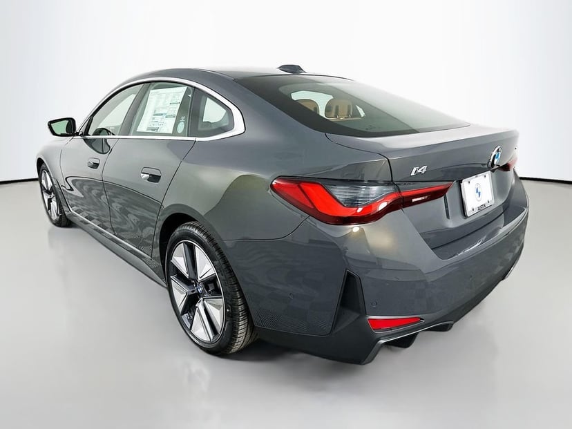 2026 BMW i4 - Image 7