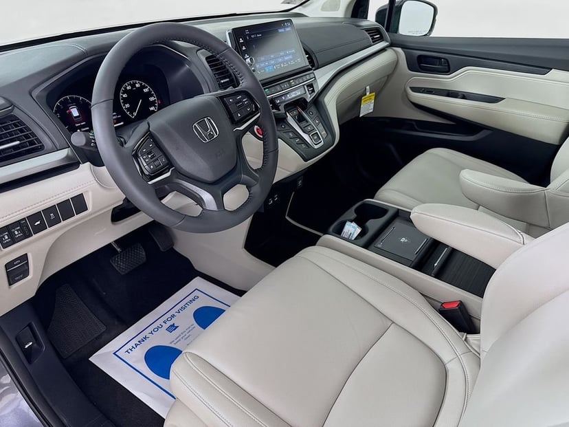 2026 Honda Odyssey - Image 13