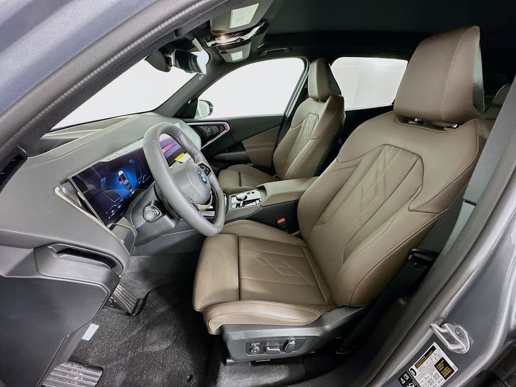 2025 BMW X3 - Image 16