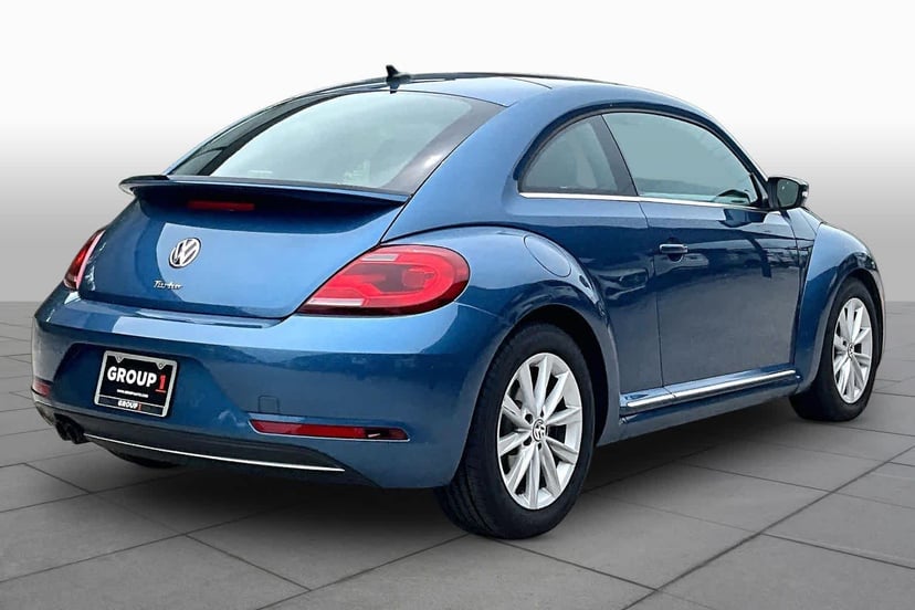 2018 Volkswagen Beetle - Image 12