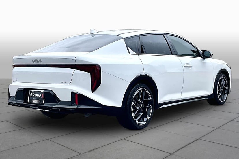 2025 Kia K4 - Image 13