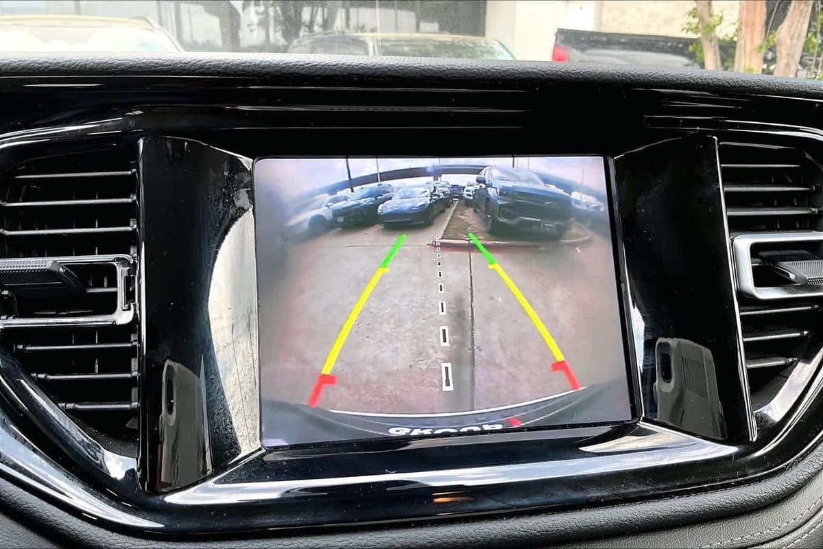 2022 Dodge Durango - Image 28