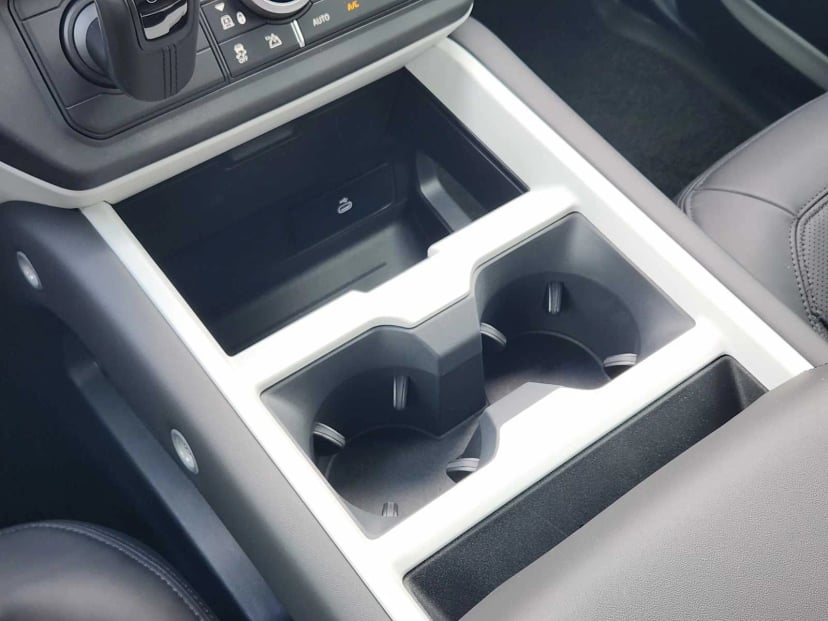 2026 LAND ROVER Defender 110 - Image 20