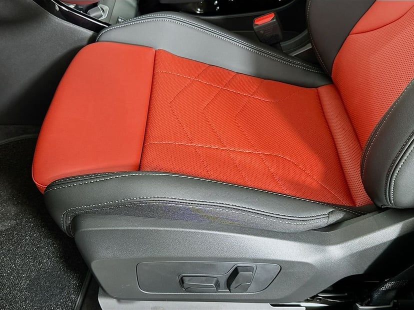 2025 BMW X1 - Image 21
