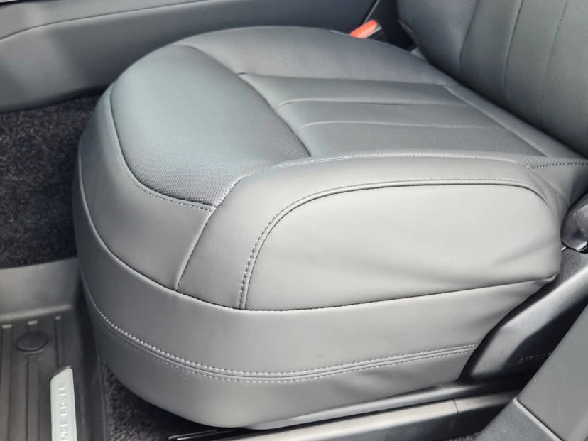 2026 LAND ROVER Range Rover - Image 23