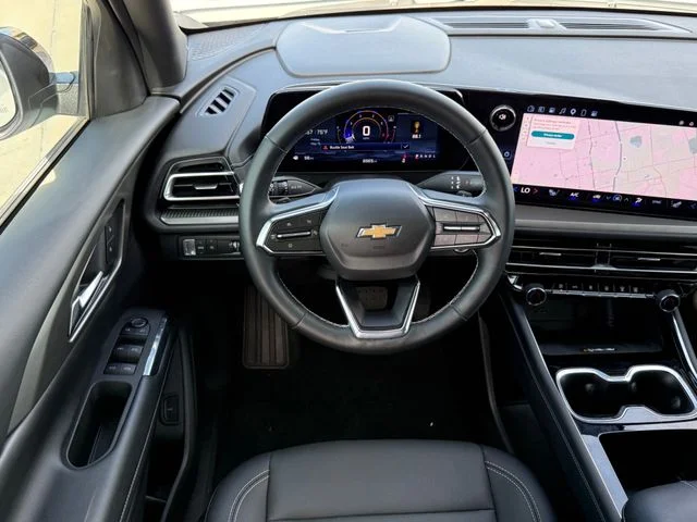 2025 Chevrolet Traverse - Image 24