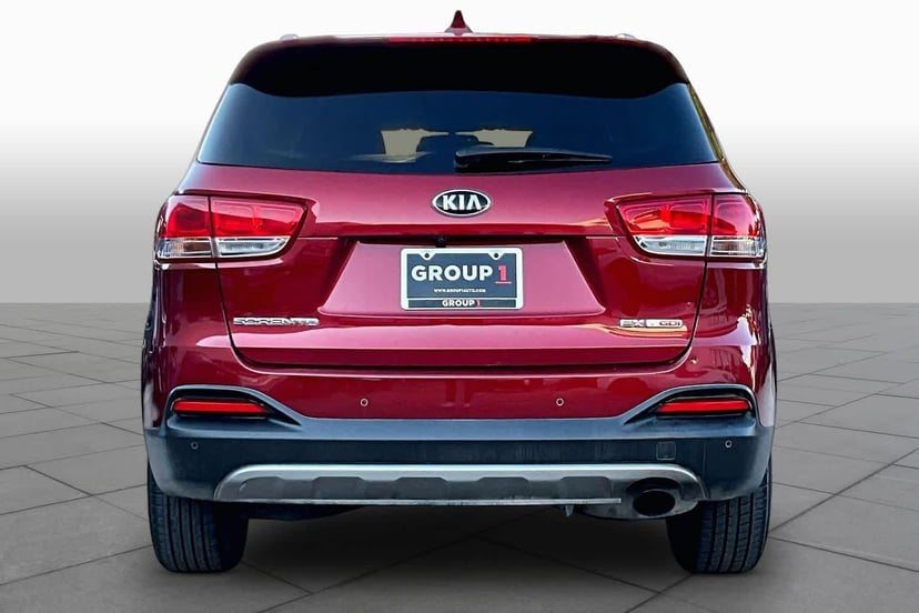 2017 Kia Sorento - Image 5