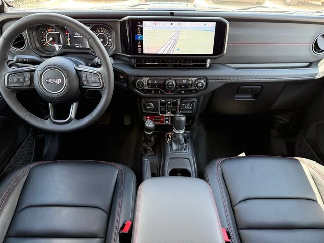 2025 Jeep Wrangler - Image 21