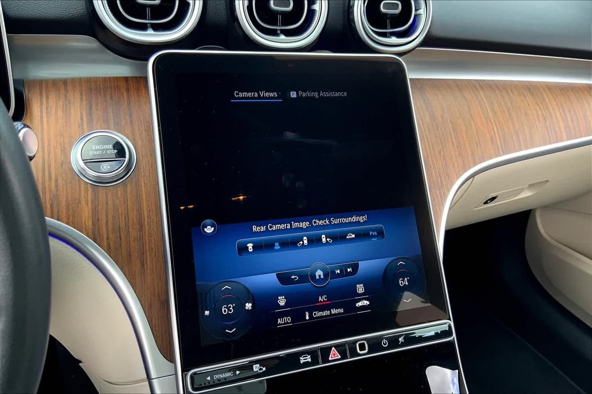 2023 Mercedes-Benz C 300 - Image 24