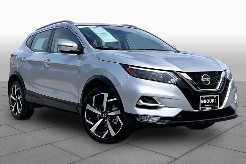 2022 Nissan Rogue Sport - Image 3