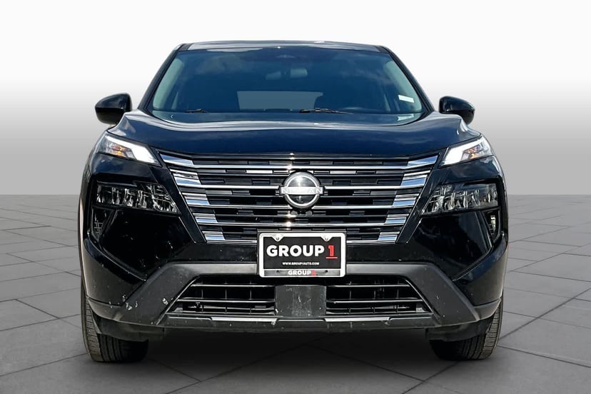 2025 Nissan Rogue - Image 2