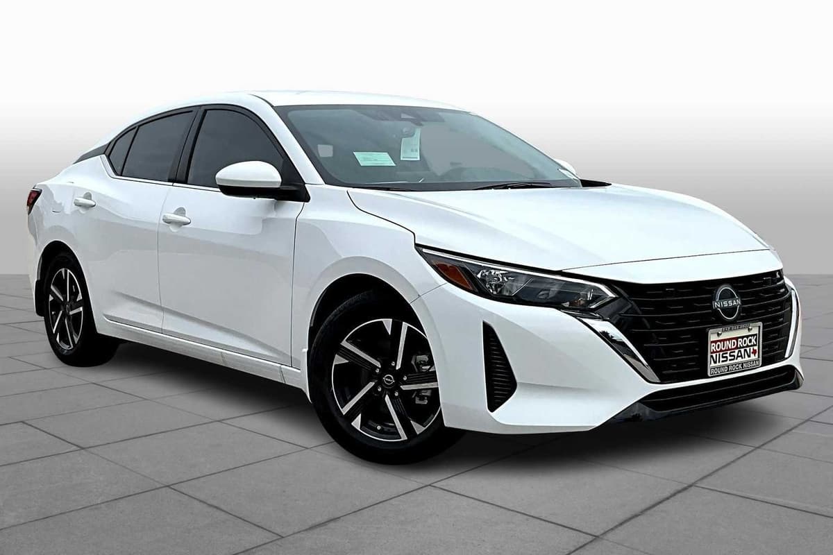2025 Nissan Sentra - Image 2
