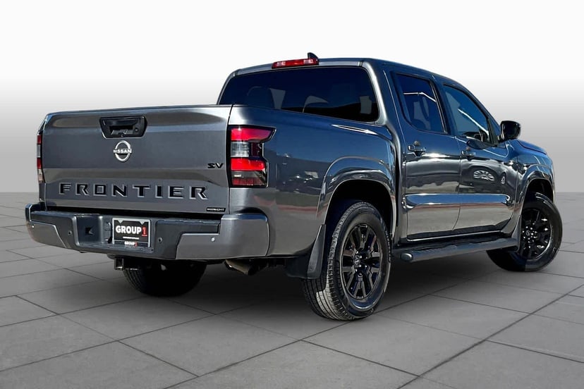 2023 Nissan Frontier - Image 13