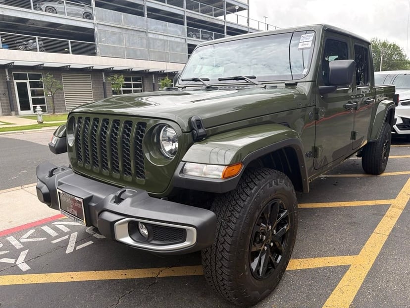 2023 Jeep Gladiator - Image 1