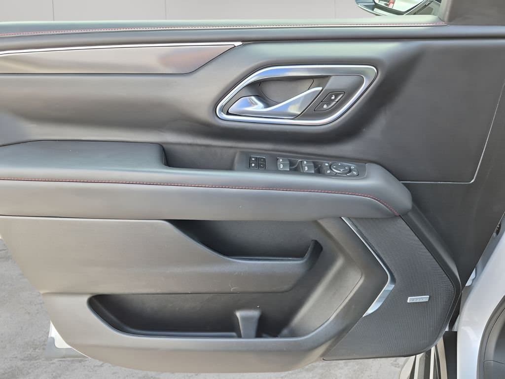 2023 Chevrolet Suburban - Image 26