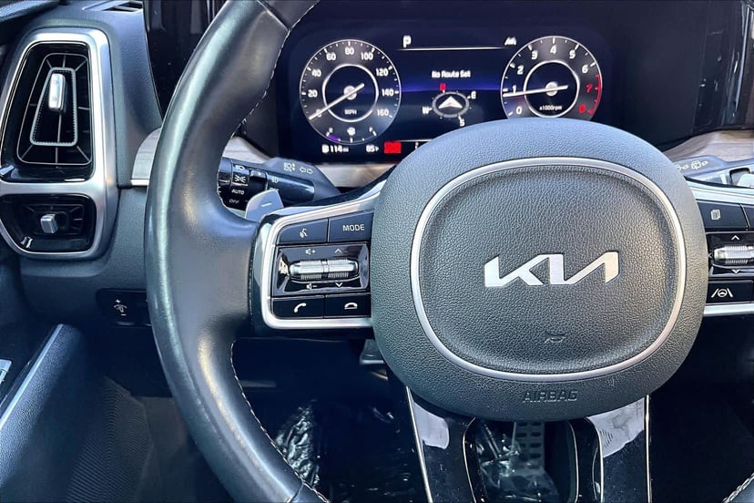 2022 Kia Sorento - Image 24