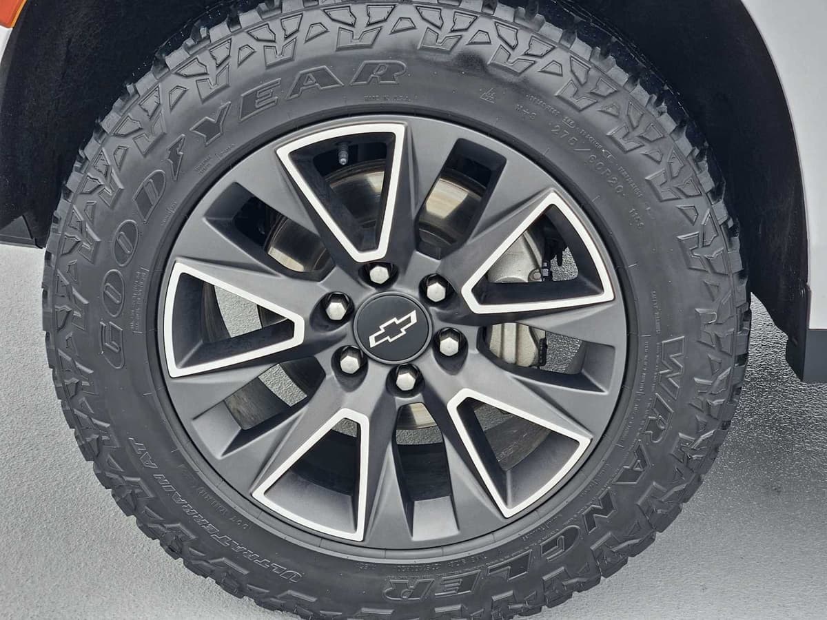 2022 Chevrolet Tahoe - Image 10