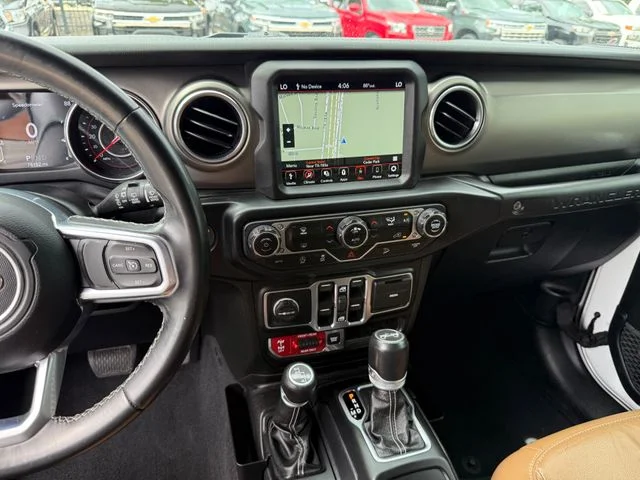 2020 Jeep Wrangler - Image 15