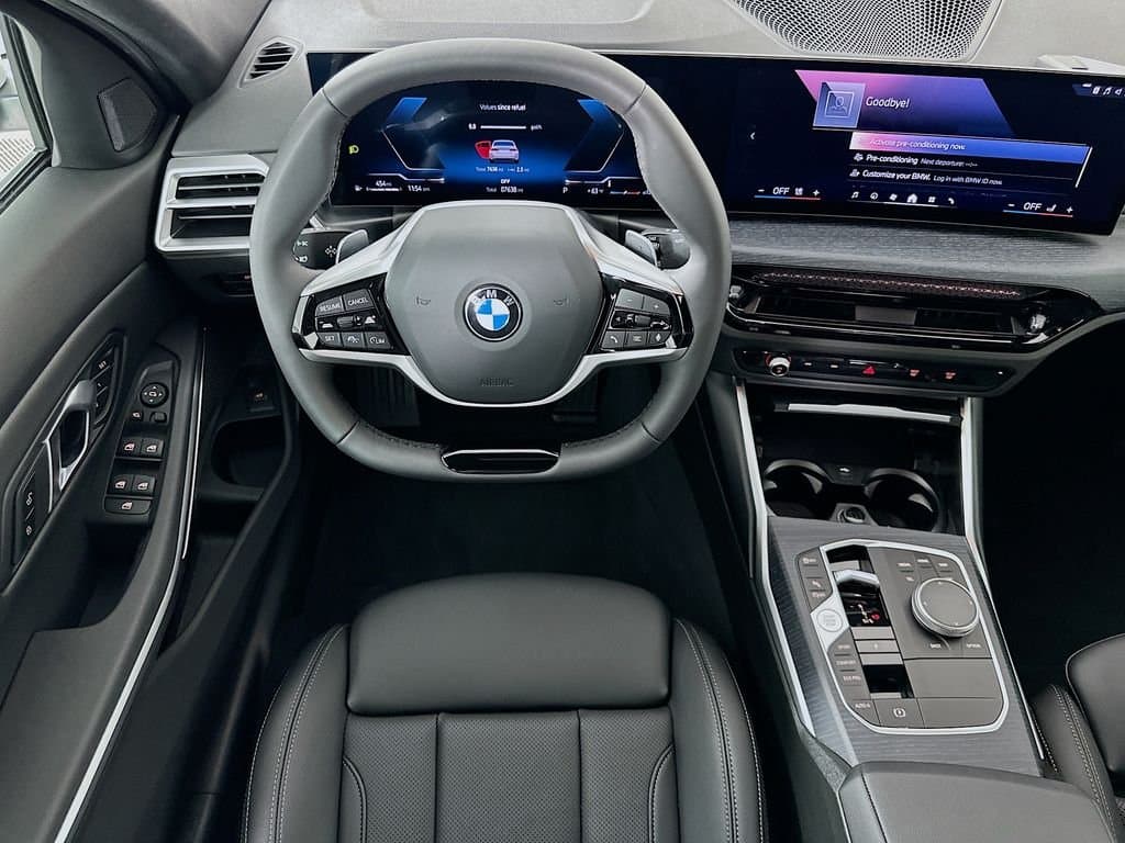 2025 BMW 3 Series - Image 23
