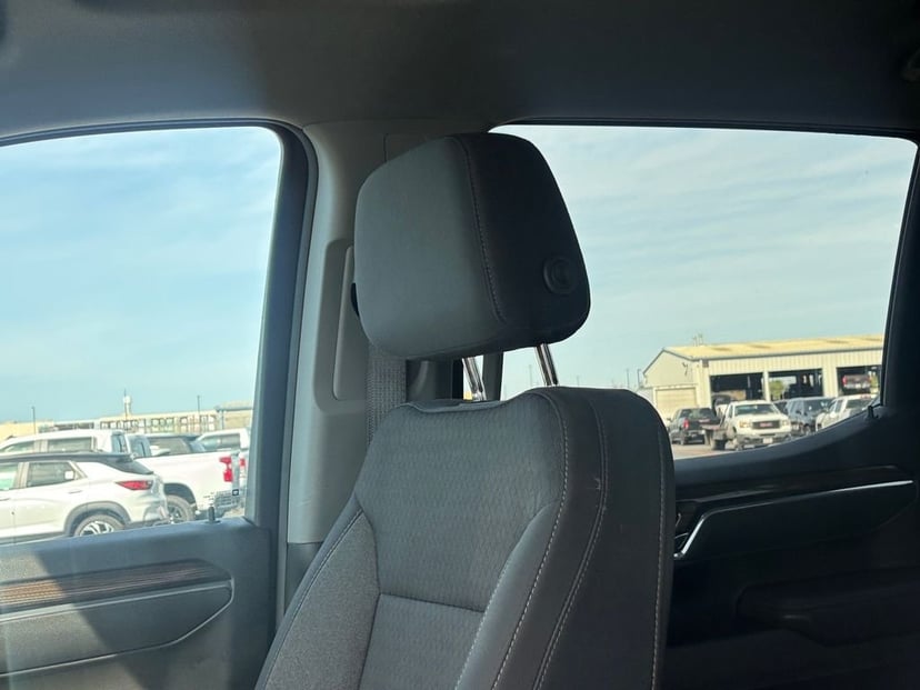 2025 Chevrolet Silverado 1500 - Image 12