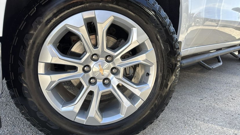 2025 Chevrolet Silverado 1500 - Image 9