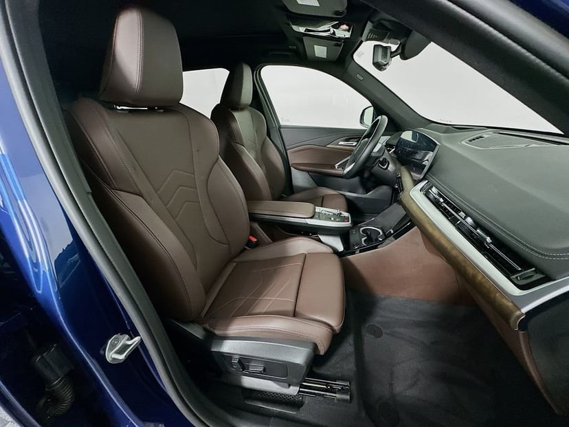 2025 BMW X1 - Image 28
