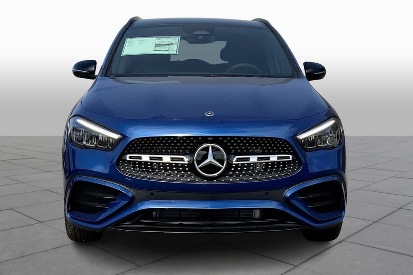 2025 Mercedes-Benz GLA 250 - Image 4