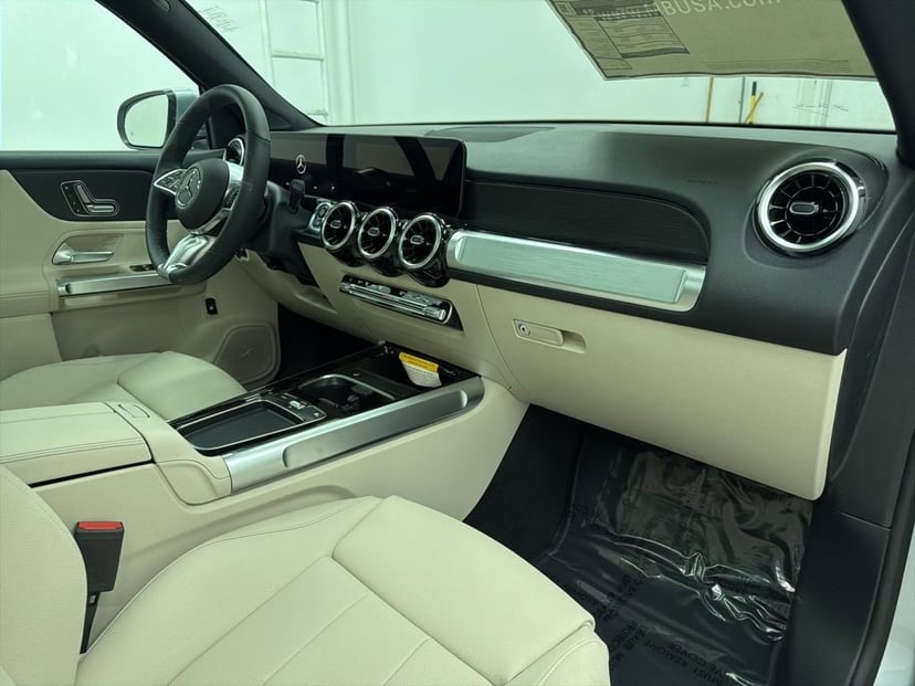 2026 Mercedes-Benz GLB - Image 63