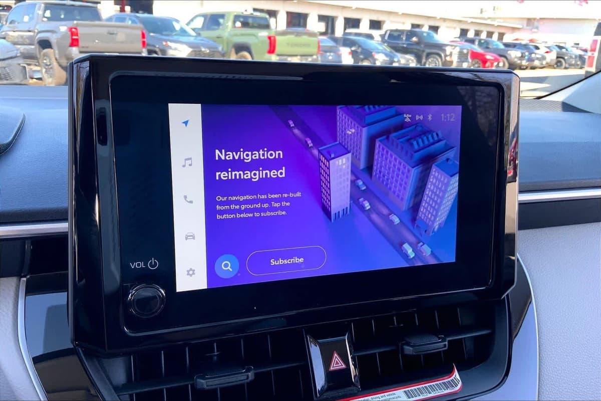 2025 Toyota Corolla - Image 30