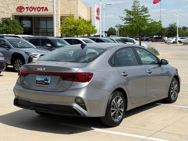 2023 Kia Forte - Image 4