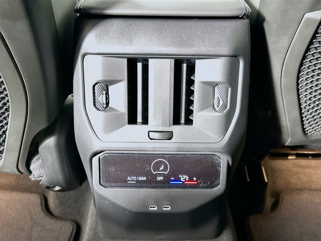 2026 BMW X3 - Image 18